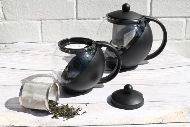 Tea pot with infuser